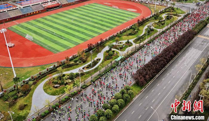 2023安康半程马拉松落幕 近七千名跑者领略自然之
