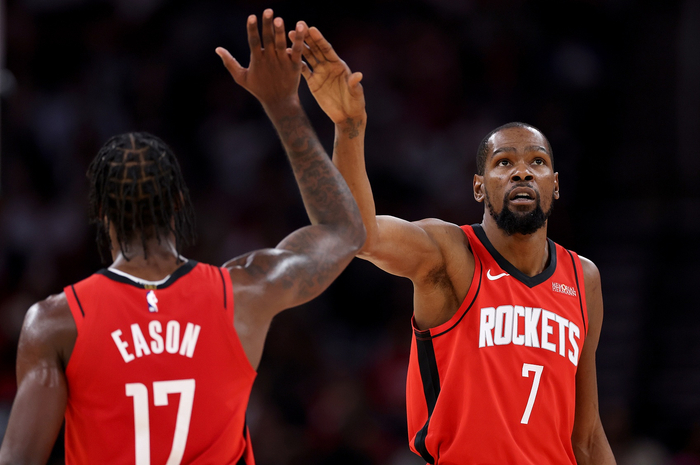 火箭大胜老鹰 伊森替补爆发助球队狂胜22分