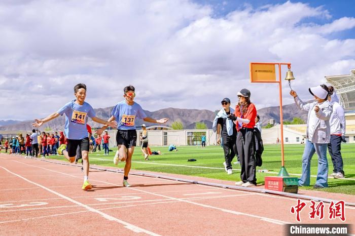 西藏青少年田径耐力项目夏令营暨业余体校对抗