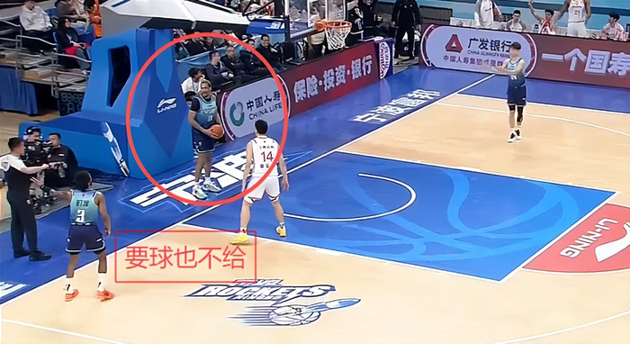 CBA外援贝兹利冲突后遭解约 55秒出场成职业生涯