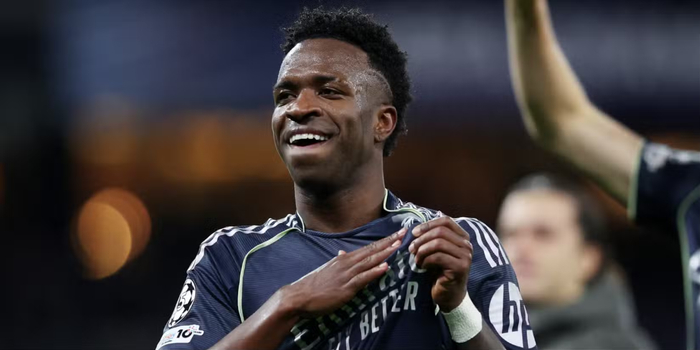 曼联夏窗瞄准维尼修斯 皇马续约僵局或致巨星离