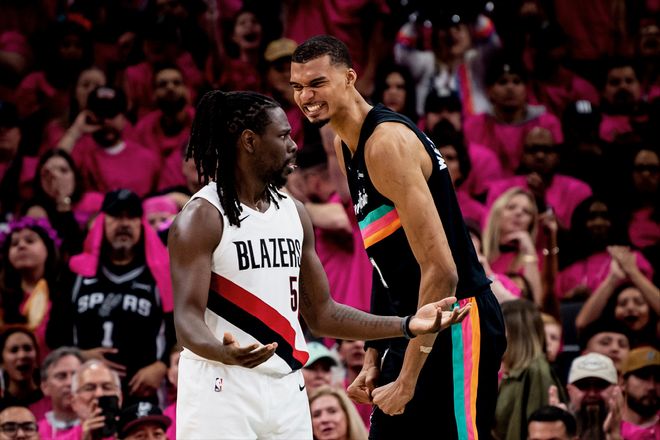 文班亚马季后赛首秀砍35分 超越邓肯创马刺队史